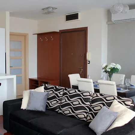Beautiful And Luxury In Centre شقة سبليت